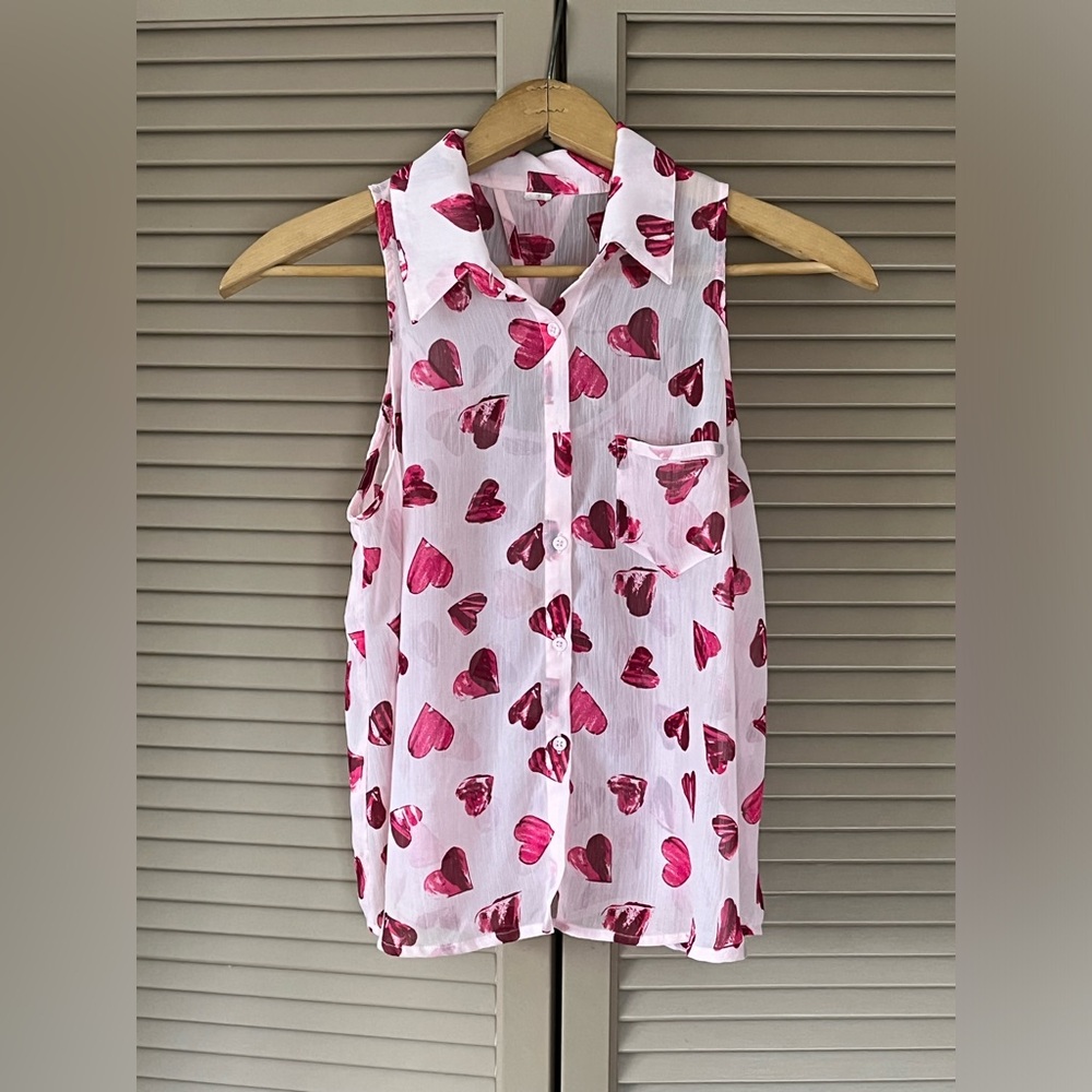 ✨♥️Sleeveless Blouse♥️✨ - Picture 3 of 8